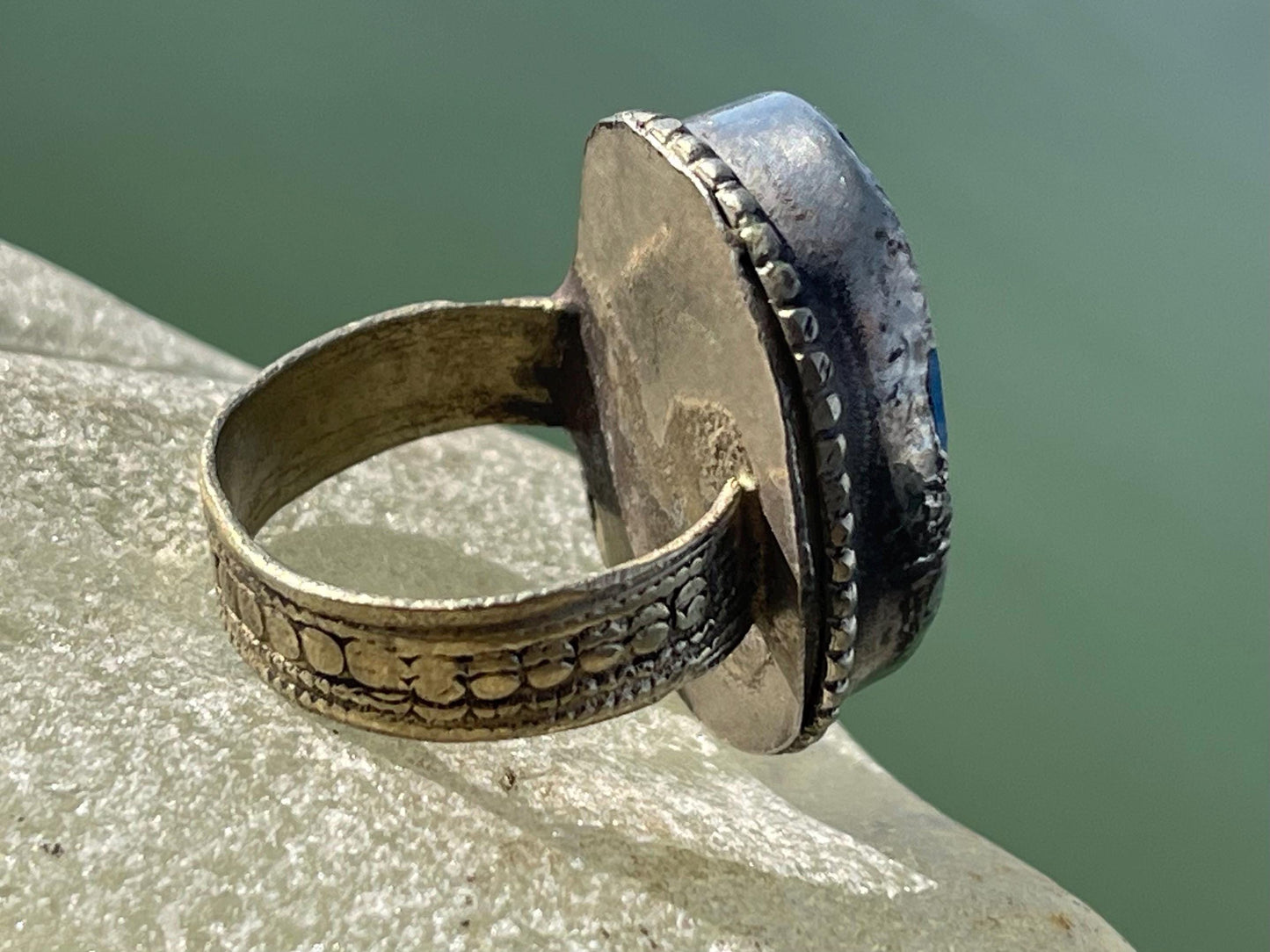 Fabulous vintage ring, large blue ring, boho vintage jewellery, ethical jewellery, gypsy ring. Gypsy jewellery, statement jewellery