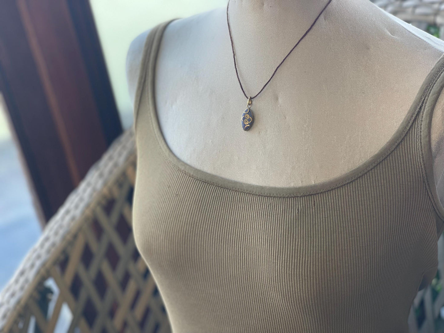 Beautiful little lapis necklace, lapis pendant, vintage jewellery, ethical jewellery, gemstone pendant, boho necklace, unique necklace