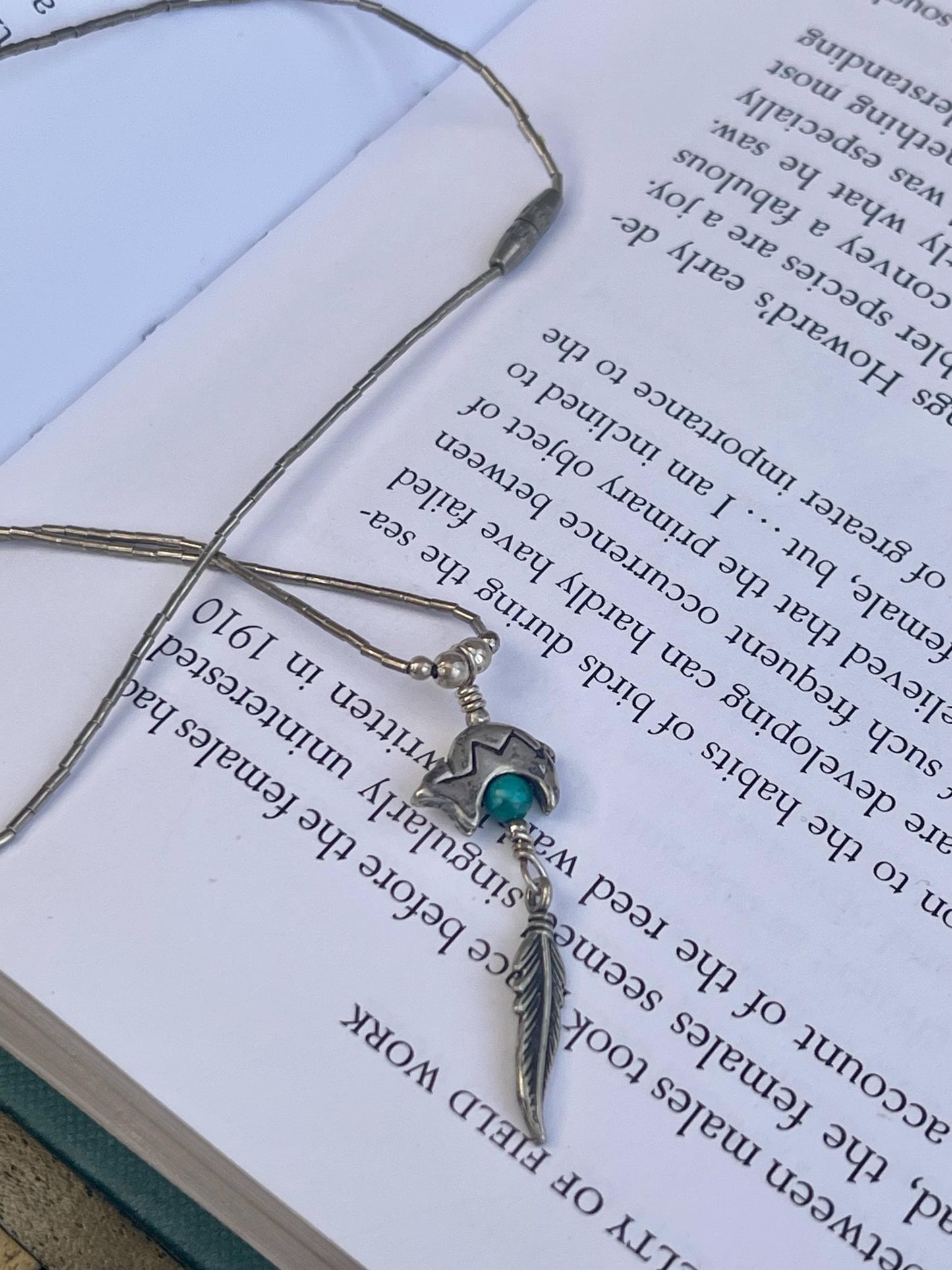 Stunning vintage Navajo bear necklace on sterling silver. Turquoise bear necklace. Navajo necklace. Eco friendly jewellery. Vintage pendant.