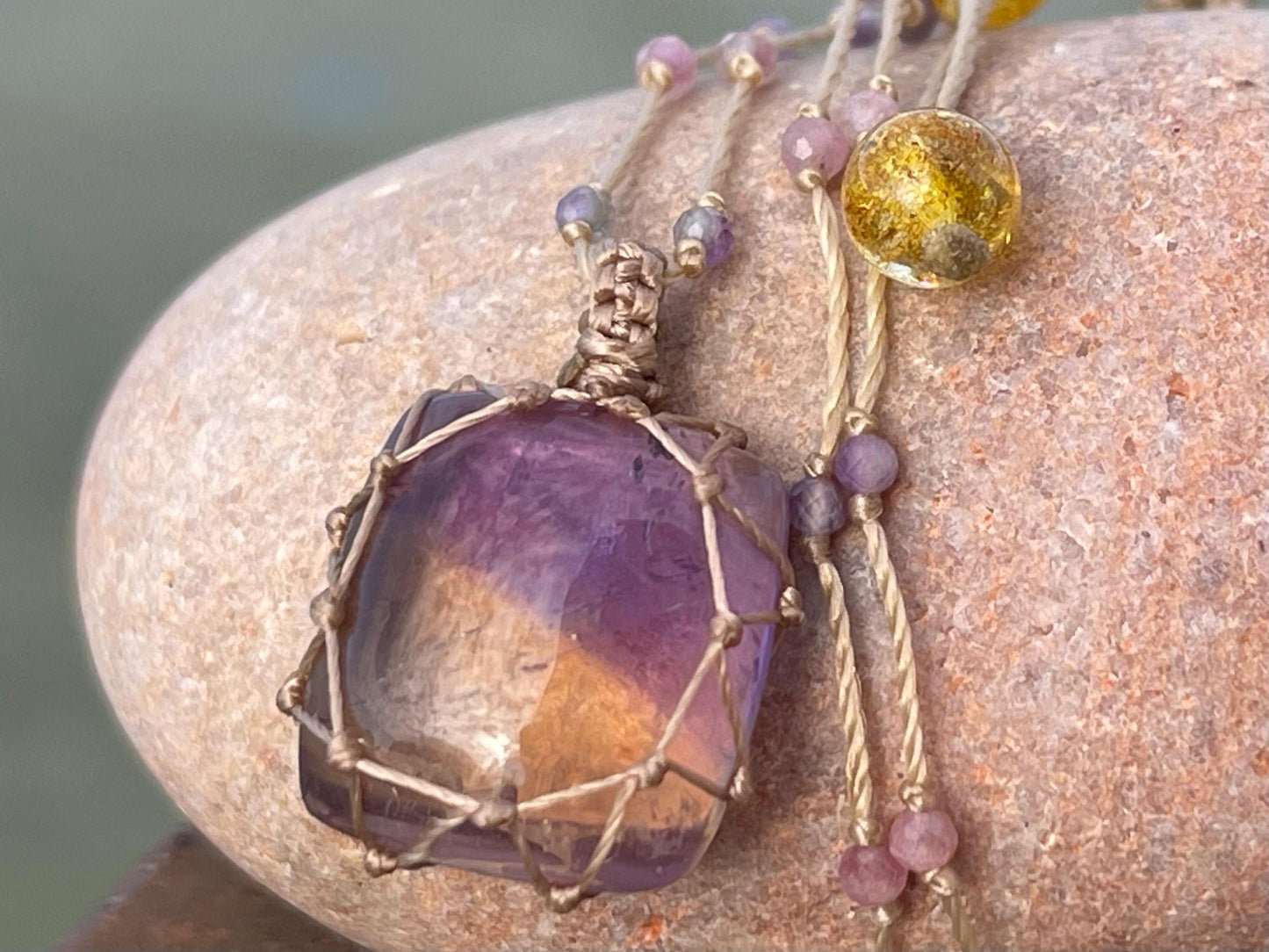 Stunning macrame violet quartz & amethyst necklace, citrine pendant. Handmade gemstone necklace, boho jewellery. Macrame jewellery. Unique