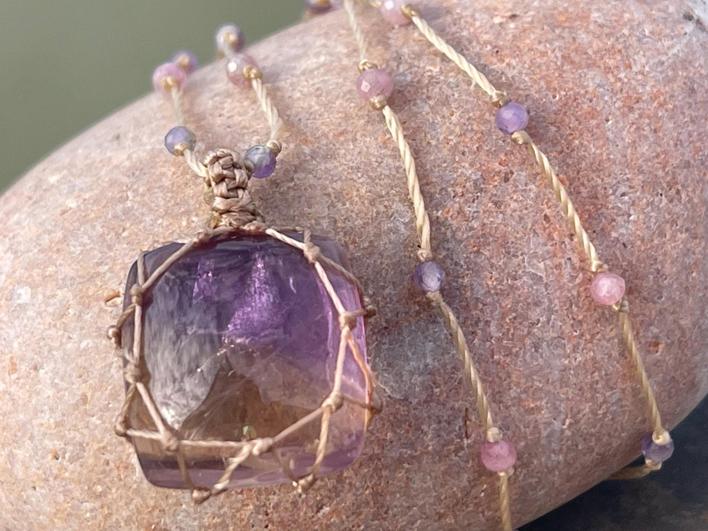 Stunning macrame violet quartz & amethyst necklace, citrine pendant. Handmade gemstone necklace, boho jewellery. Macrame jewellery. Unique