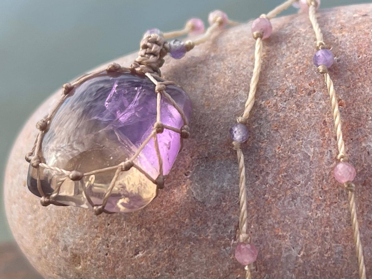 Stunning macrame violet quartz & amethyst necklace, citrine pendant. Handmade gemstone necklace, boho jewellery. Macrame jewellery. Unique