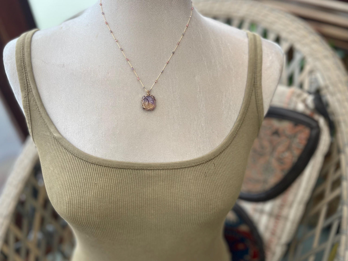 Stunning macrame violet quartz & amethyst necklace, citrine pendant. Handmade gemstone necklace, boho jewellery. Macrame jewellery. Unique