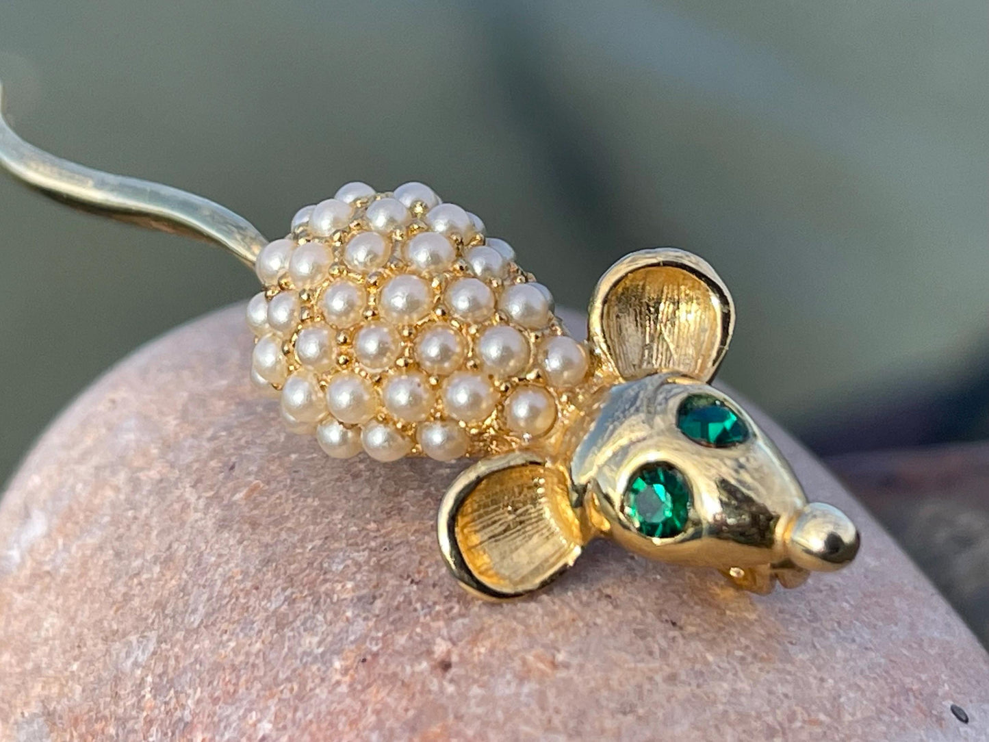 Mouse brooch, vintage brooch, vintage jewellery, retro jewellery, eco friendly gift for her, ethical jewellery, mouse jewellery