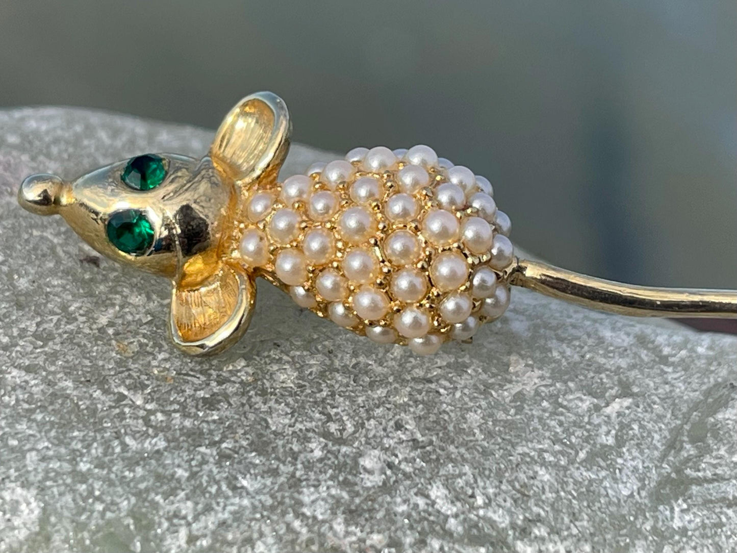 Mouse brooch, vintage brooch, vintage jewellery, retro jewellery, eco friendly gift for her, ethical jewellery, mouse jewellery