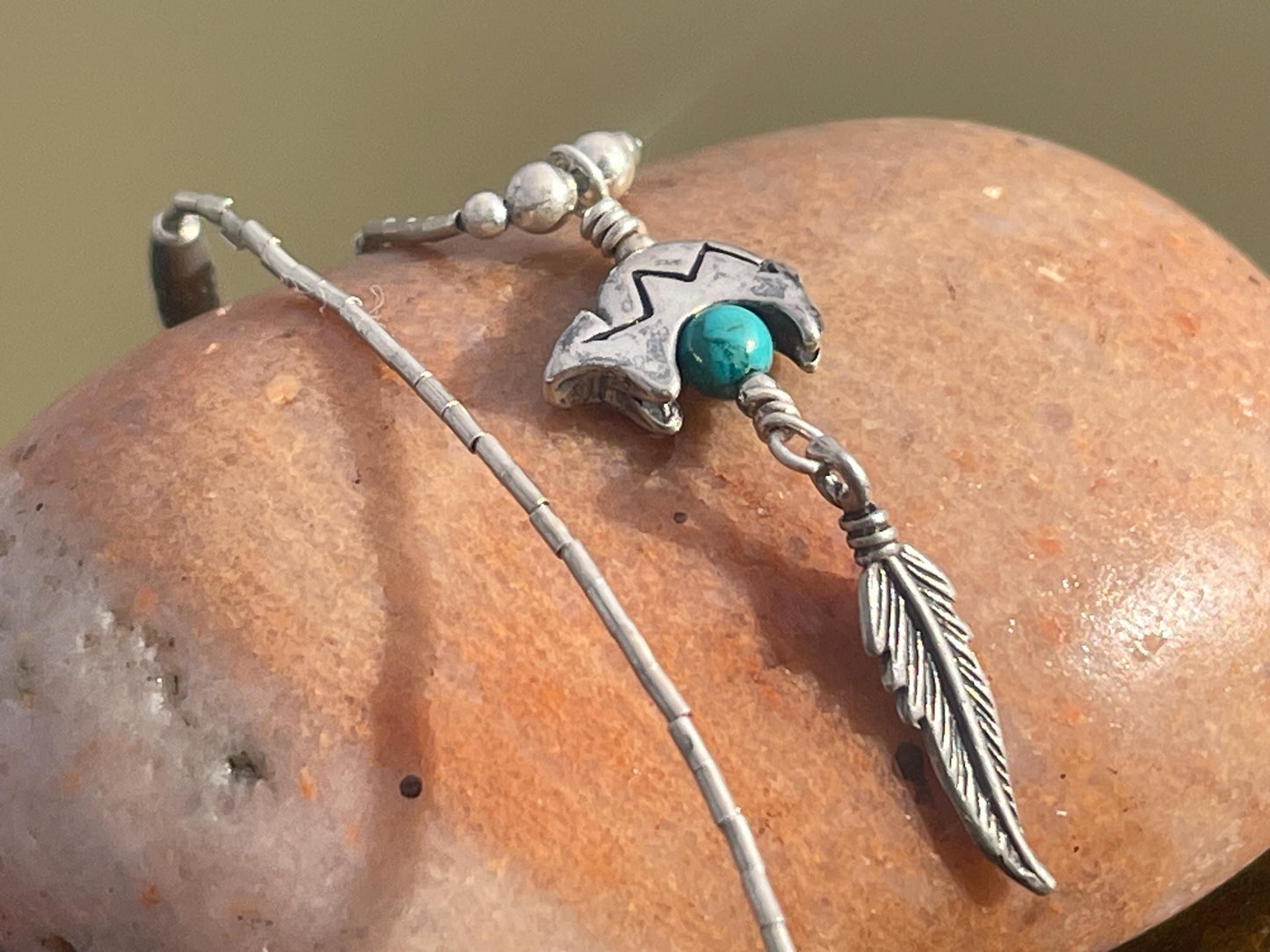 Stunning vintage Navajo bear necklace on sterling silver. Turquoise bear necklace. Navajo necklace. Eco friendly jewellery. Vintage pendant.