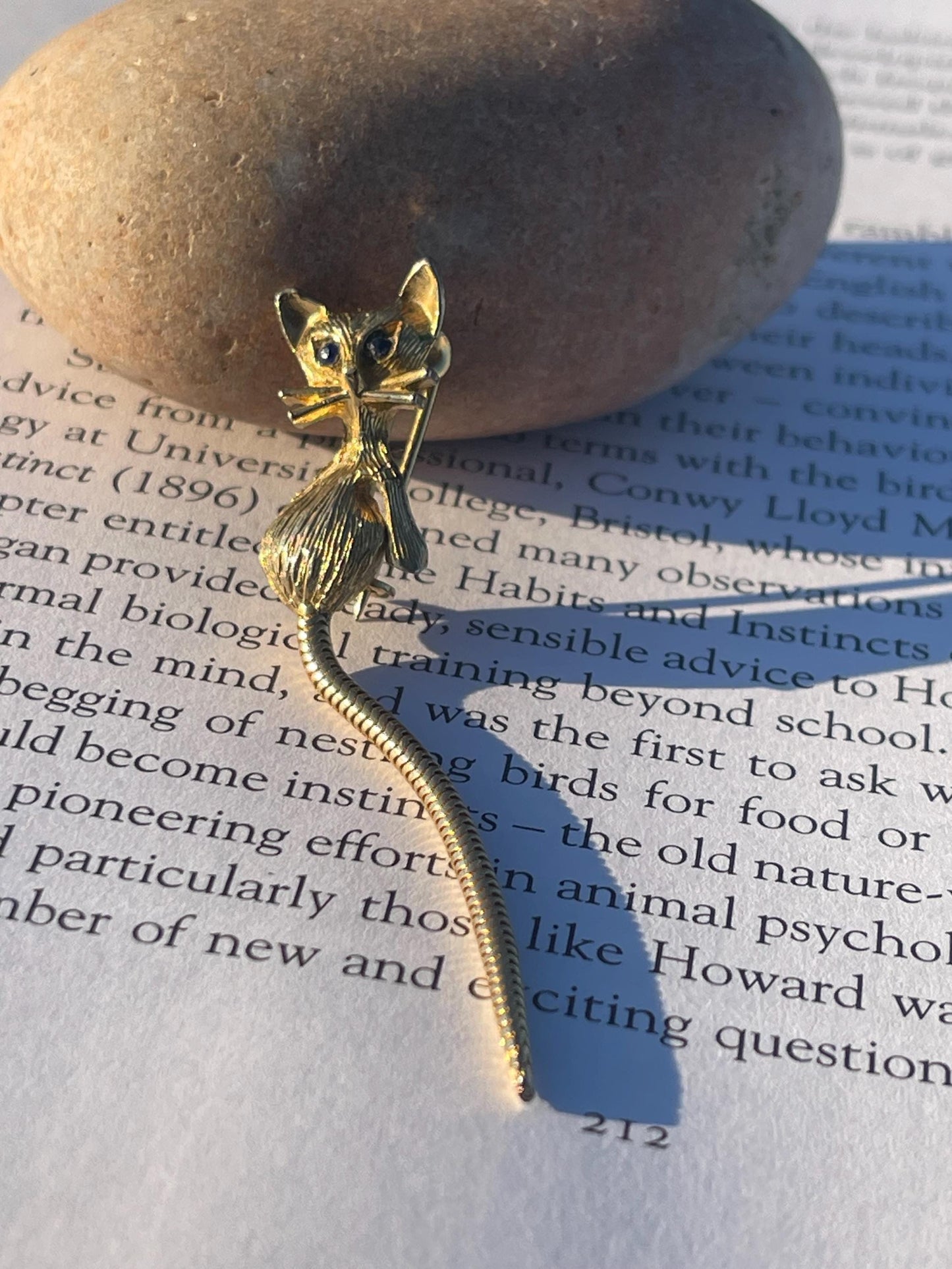 Cat brooch, vintage brooch, vintage jewellery, retro jewellery, eco friendly gift for her, ethical jewellery, articulated jewellery