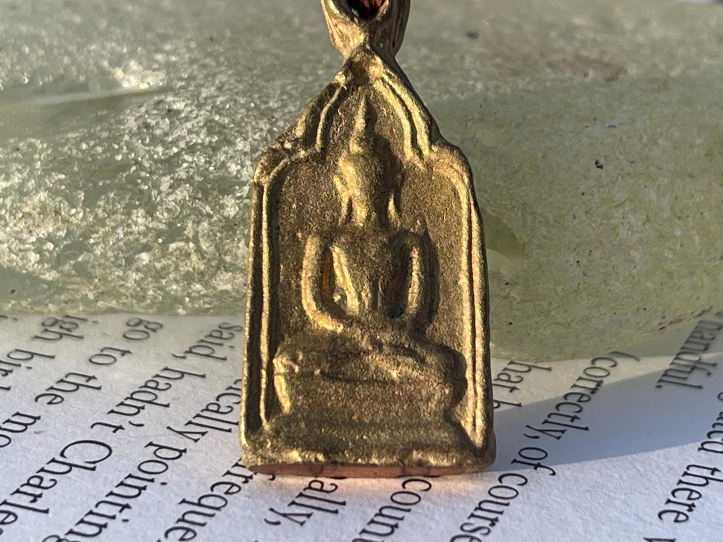 Vintage Thai Buddhist pendant. Antique Buddhist pendant. Thai amulet. Buddha necklace. Buddha jewellery. Yoga jewellery. Vintage necklaces.