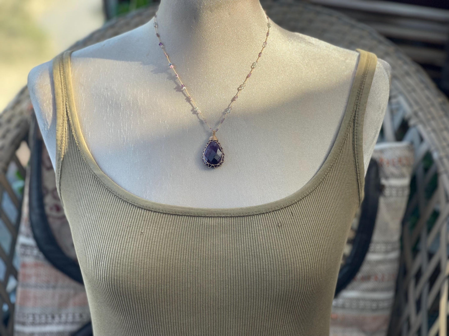 Stunning purple amethyst necklace. Purple macrame pendant. Handmade gemstone necklace, boho jewellery. Macrame jewellery. Unique jewellery.