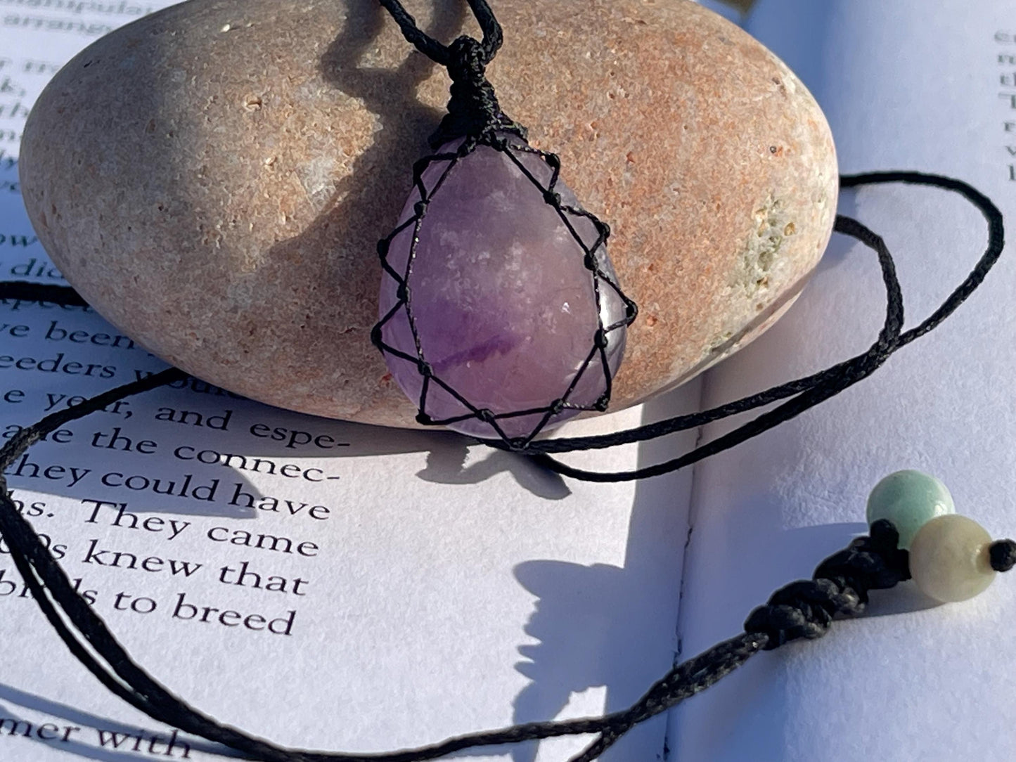 Stunning macrame amethyst necklace, amethyst pendant. Handmade gemstone necklace, boho jewellery. Macrame jewellery. Unique jewellery.