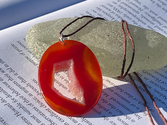 Agate necklace, ethical jewellery, bohemian necklace, unusual jewellery, agate pendant, white gemstone necklace. Boho jewellery