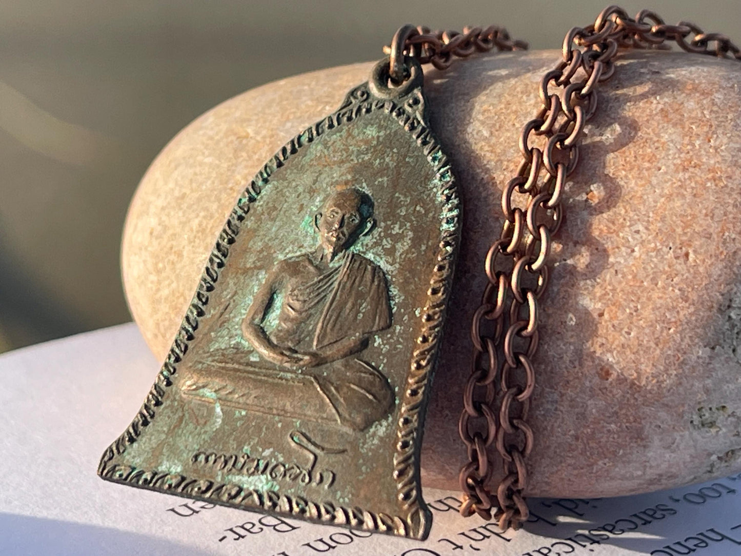 Vintage Thai Buddhist pendant. Antique Buddhist pendant. Thai amulet. Buddha necklace. Buddha jewellery. Yoga jewellery. Vintage necklaces.