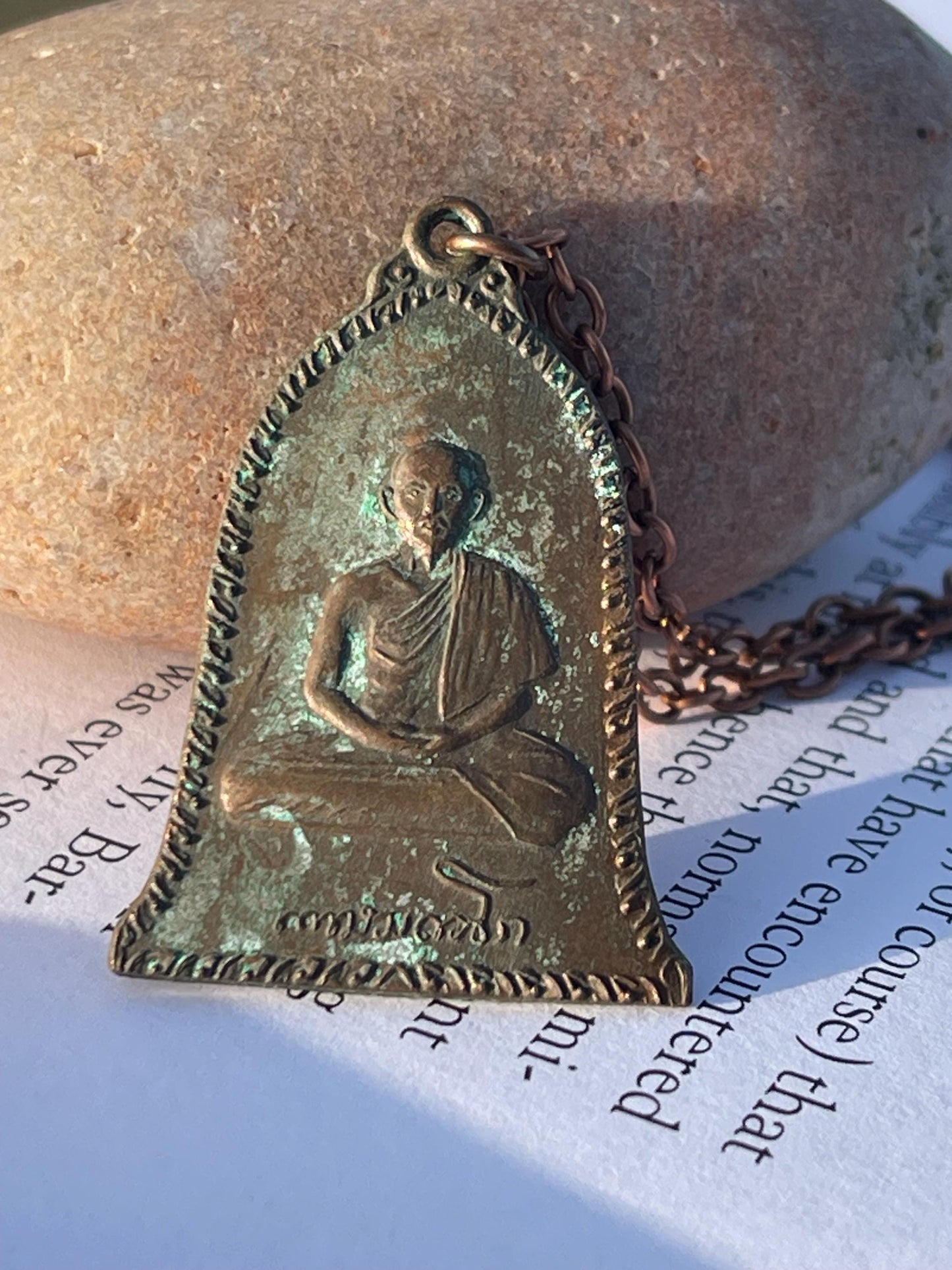 Vintage Thai Buddhist pendant. Antique Buddhist pendant. Thai amulet. Buddha necklace. Buddha jewellery. Yoga jewellery. Vintage necklaces.