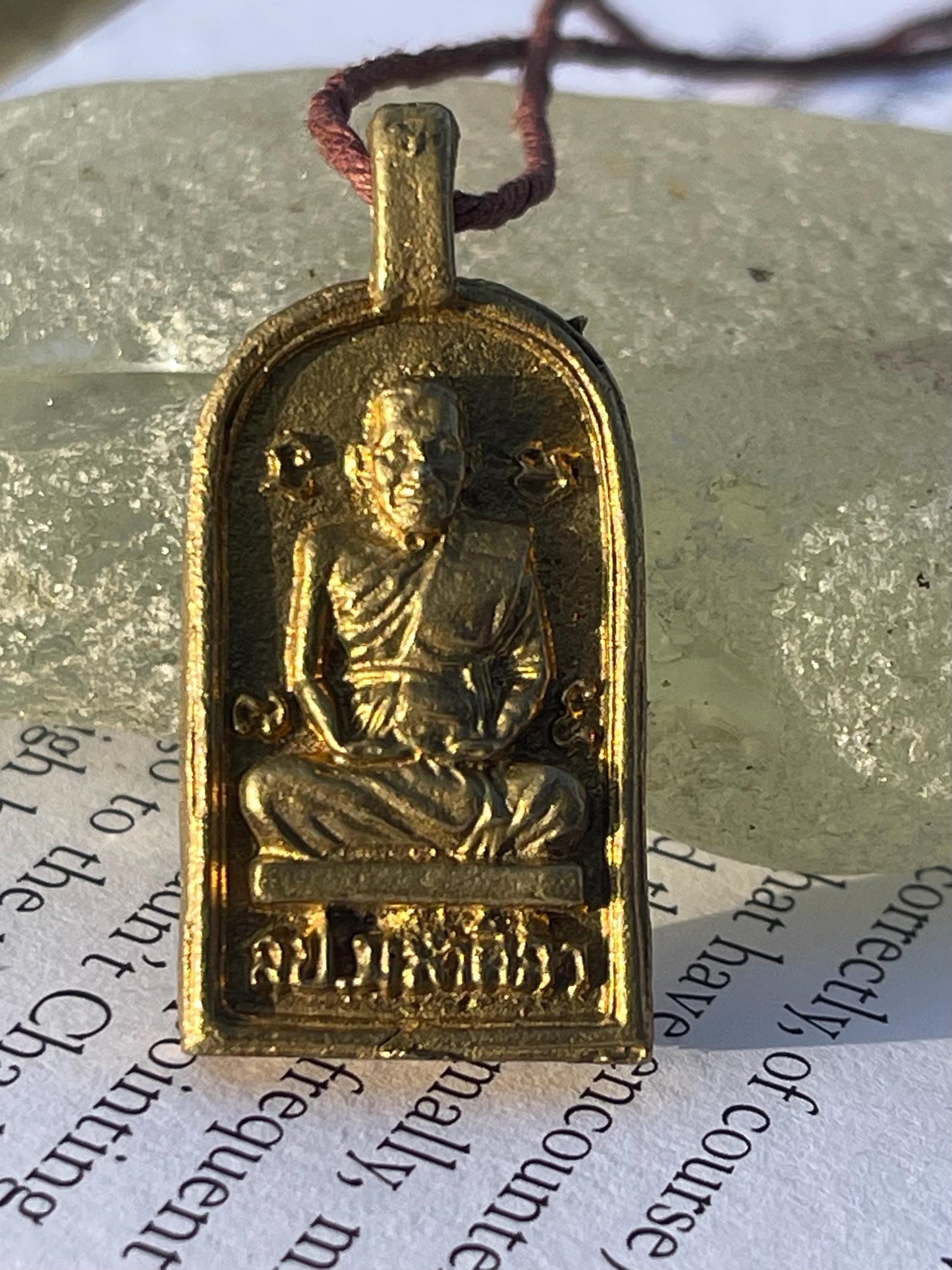 Vintage Thai Buddhist pendant. Antique Buddhist pendant. Thai amulet. Buddha necklace. Buddha jewellery. Yoga jewellery. Vintage necklaces.