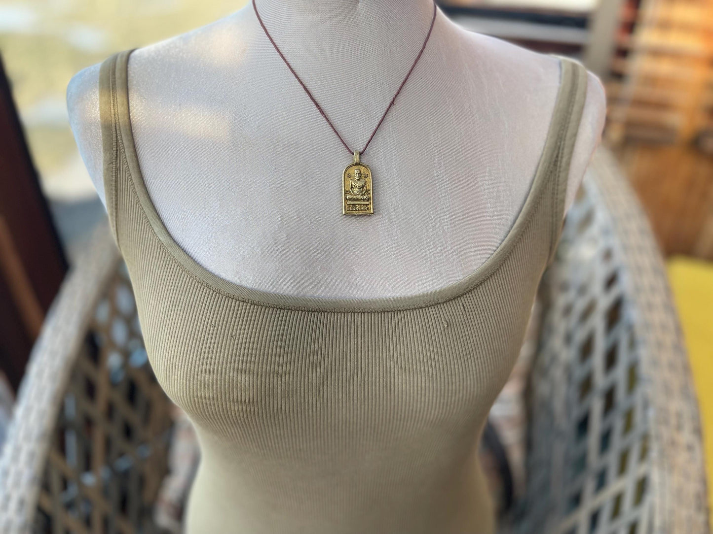 Vintage Thai Buddhist pendant. Antique Buddhist pendant. Thai amulet. Buddha necklace. Buddha jewellery. Yoga jewellery. Vintage necklaces.