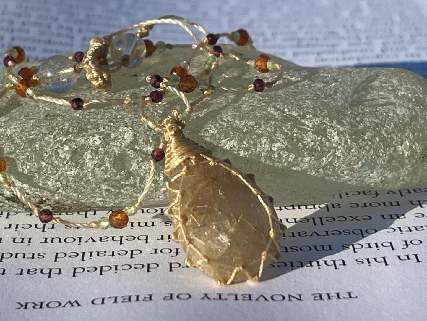 Stunning rutile quartz necklace. Beautiful macrame pendant. Handmade gemstone necklace, boho jewellery. Macrame jewellery. Unique jewellery.