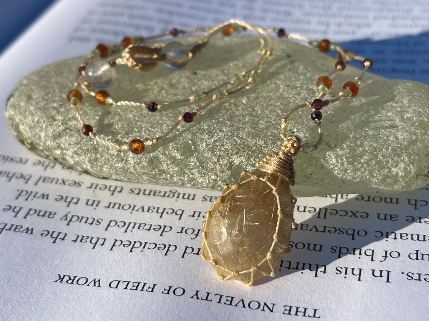 Stunning rutile quartz necklace. Beautiful macrame pendant. Handmade gemstone necklace, boho jewellery. Macrame jewellery. Unique jewellery.