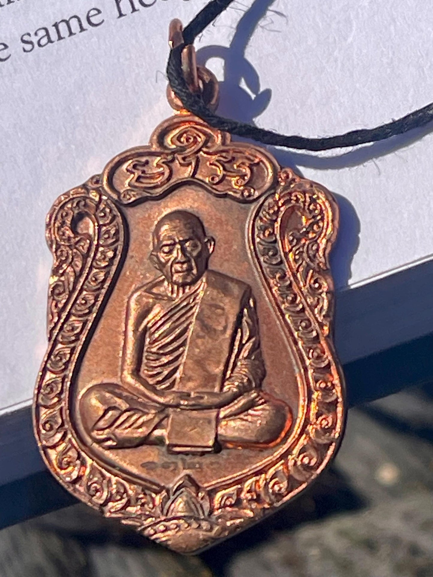 Vintage Thai Buddhist pendant. Antique Buddhist pendant. Thai amulet. Buddha necklace. Buddha jewellery. Yoga jewellery. Vintage necklaces.