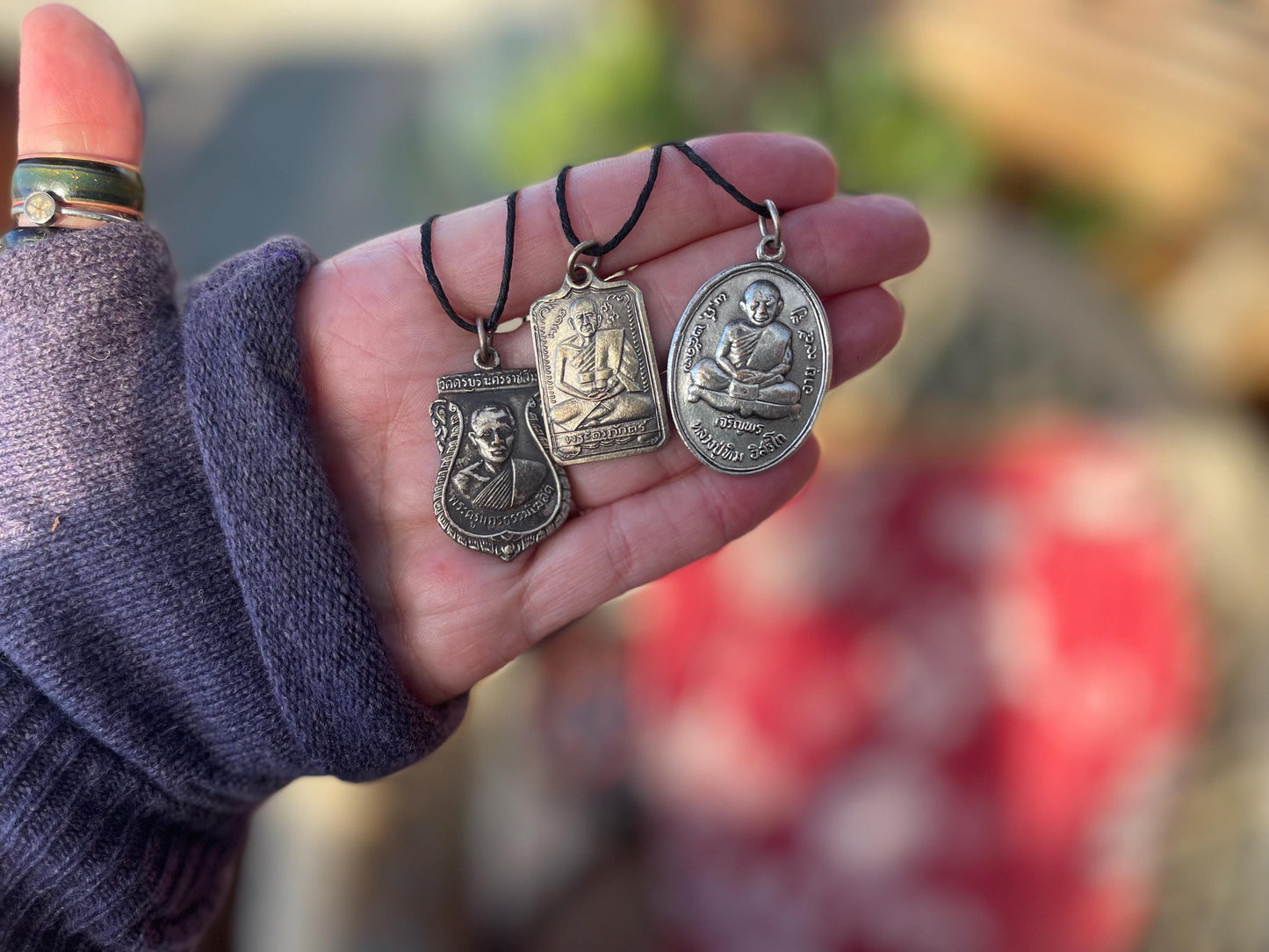 Vintage Thai Buddhist pendant. Antique Buddhist pendant. Thai amulet. Buddha necklace. Buddha jewellery. Yoga jewellery. Vintage necklaces.