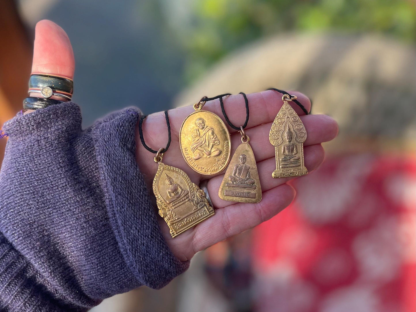 Vintage Thai Buddhist pendant. Antique Buddhist pendant. Thai amulet. Buddha necklace. Buddha jewellery. Yoga jewellery. Vintage necklaces.