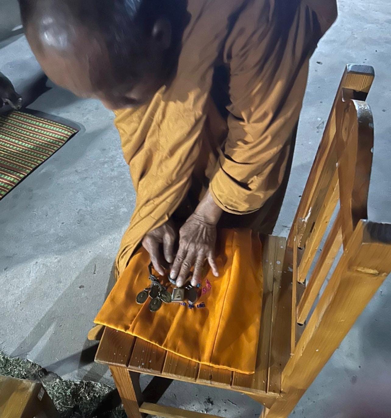 Vintage Thai Buddhist pendant. Antique Buddhist pendant. Thai amulet. Buddha necklace. Buddha jewellery. Yoga jewellery. Vintage necklaces.