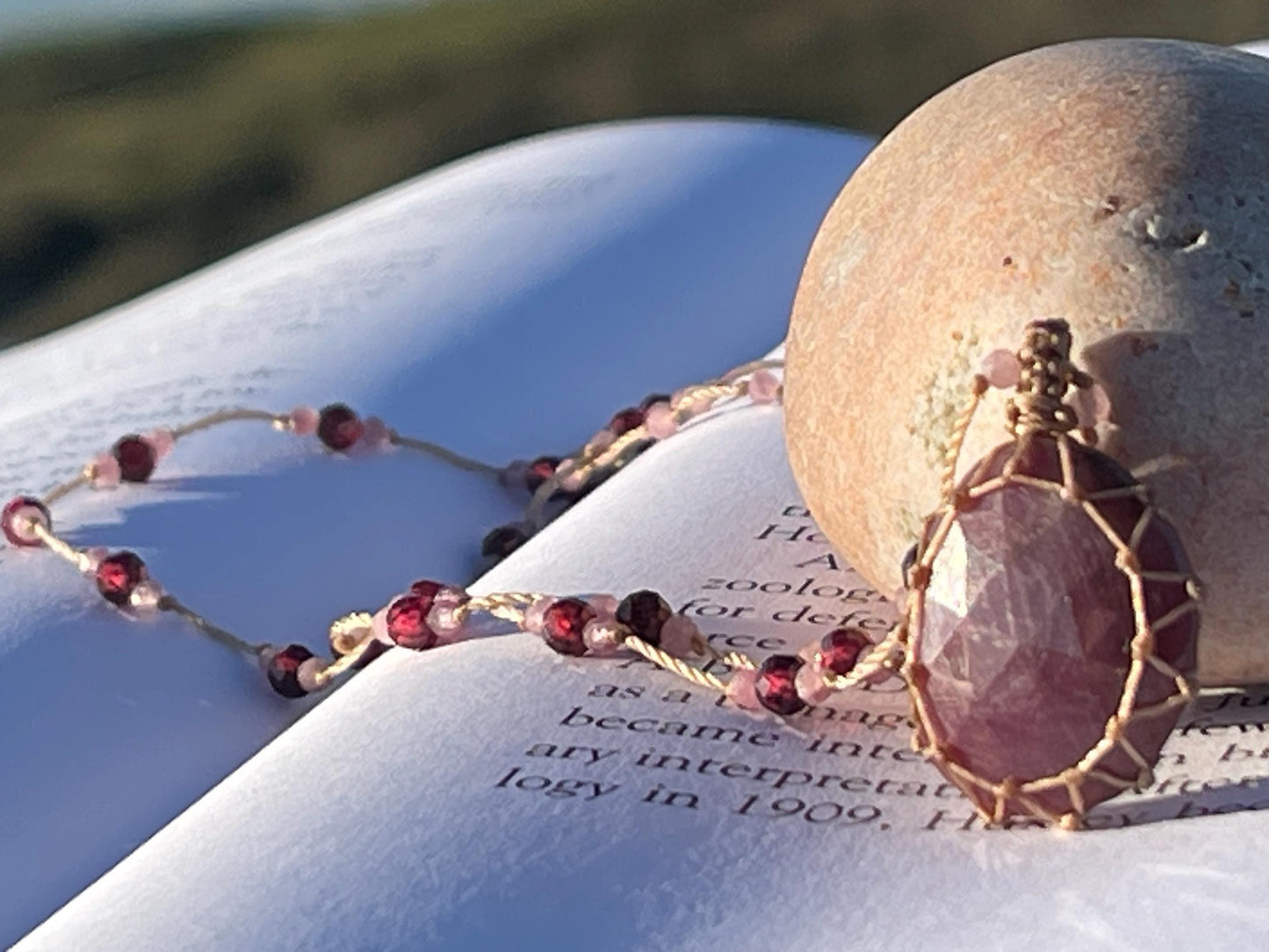 Stunning purple amethyst necklace. Purple macrame pendant. Handmade gemstone necklace, boho jewellery. Macrame jewellery. Unique jewellery.