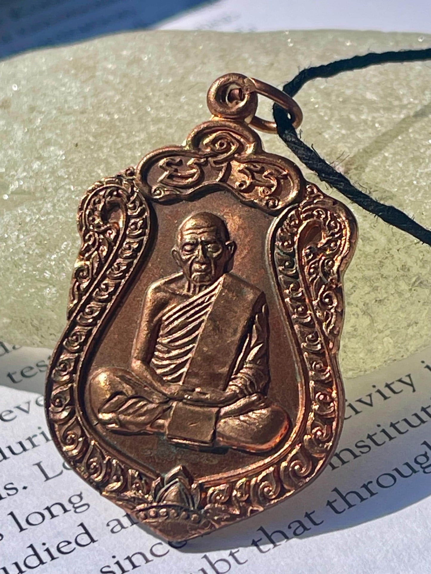 Vintage Thai Buddhist pendant. Antique Buddhist pendant. Thai amulet. Buddha necklace. Buddha jewellery. Yoga jewellery. Vintage necklaces.
