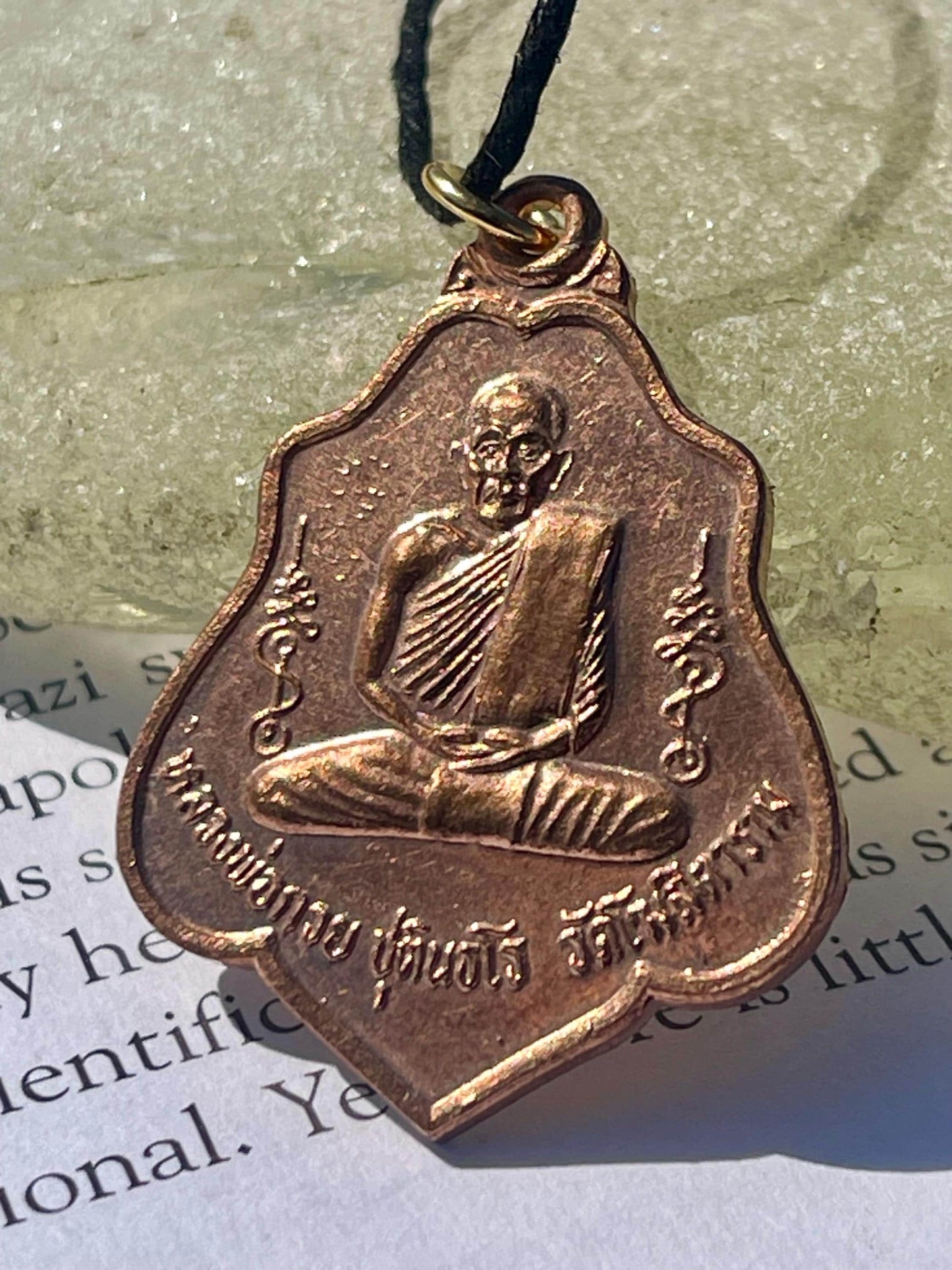 Vintage Thai Buddhist pendant. Antique Buddhist pendant. Thai amulet. Buddha necklace. Buddha jewellery. Yoga jewellery. Vintage necklaces.