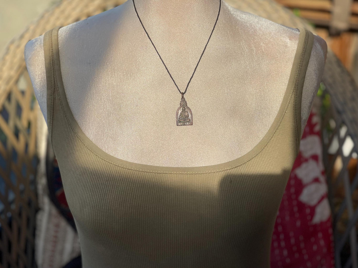 Vintage Thai Buddhist pendant. Antique Buddhist pendant. Thai amulet. Buddha necklace. Buddha jewellery. Yoga jewellery. Vintage necklaces.