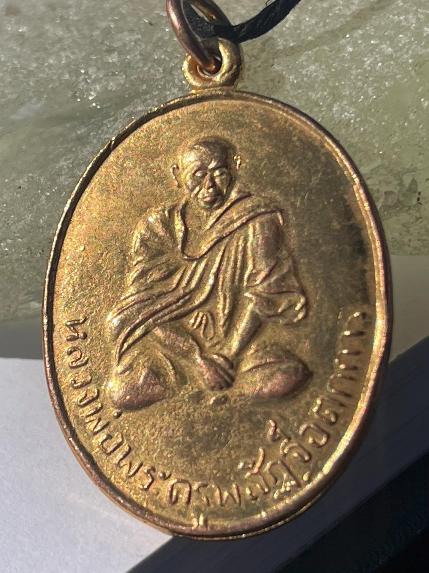 Vintage Thai Buddhist pendant. Antique Buddhist pendant. Thai amulet. Buddha necklace. Buddha jewellery. Yoga jewellery. Vintage necklaces.