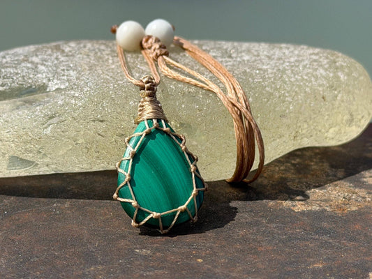 Stunning macrame malachite necklace on an adjustable cord. Handmade gemstone necklace, boho jewellery. Malachite jewellery. Unique necklace.