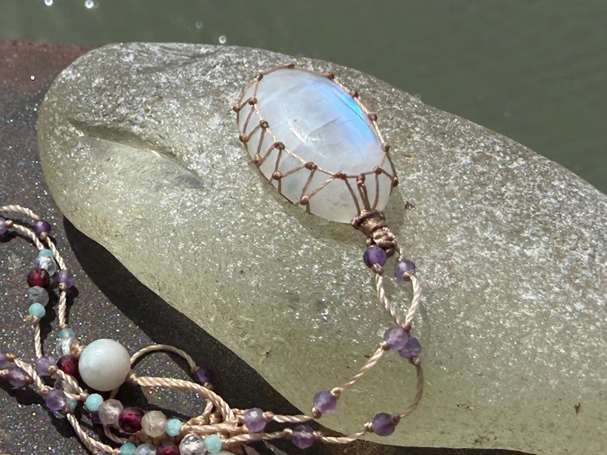Stunning rainbow moonstone necklace, moonstone pendant, rainbow gemstone, Handmade gemstone necklace, boho gift for her. Macrame jewellery.