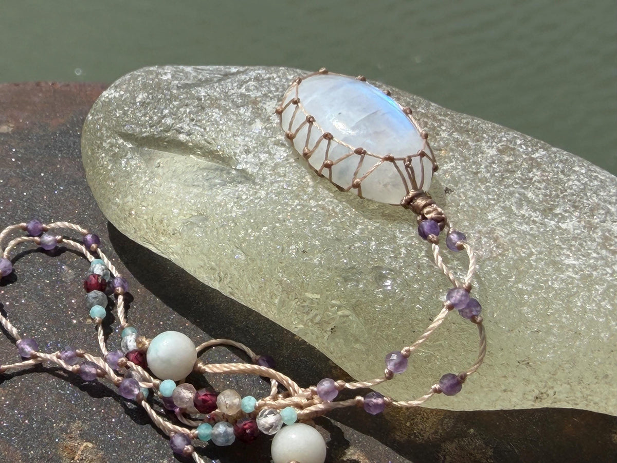 Stunning rainbow moonstone necklace, moonstone pendant, rainbow gemstone, Handmade gemstone necklace, boho gift for her. Macrame jewellery.