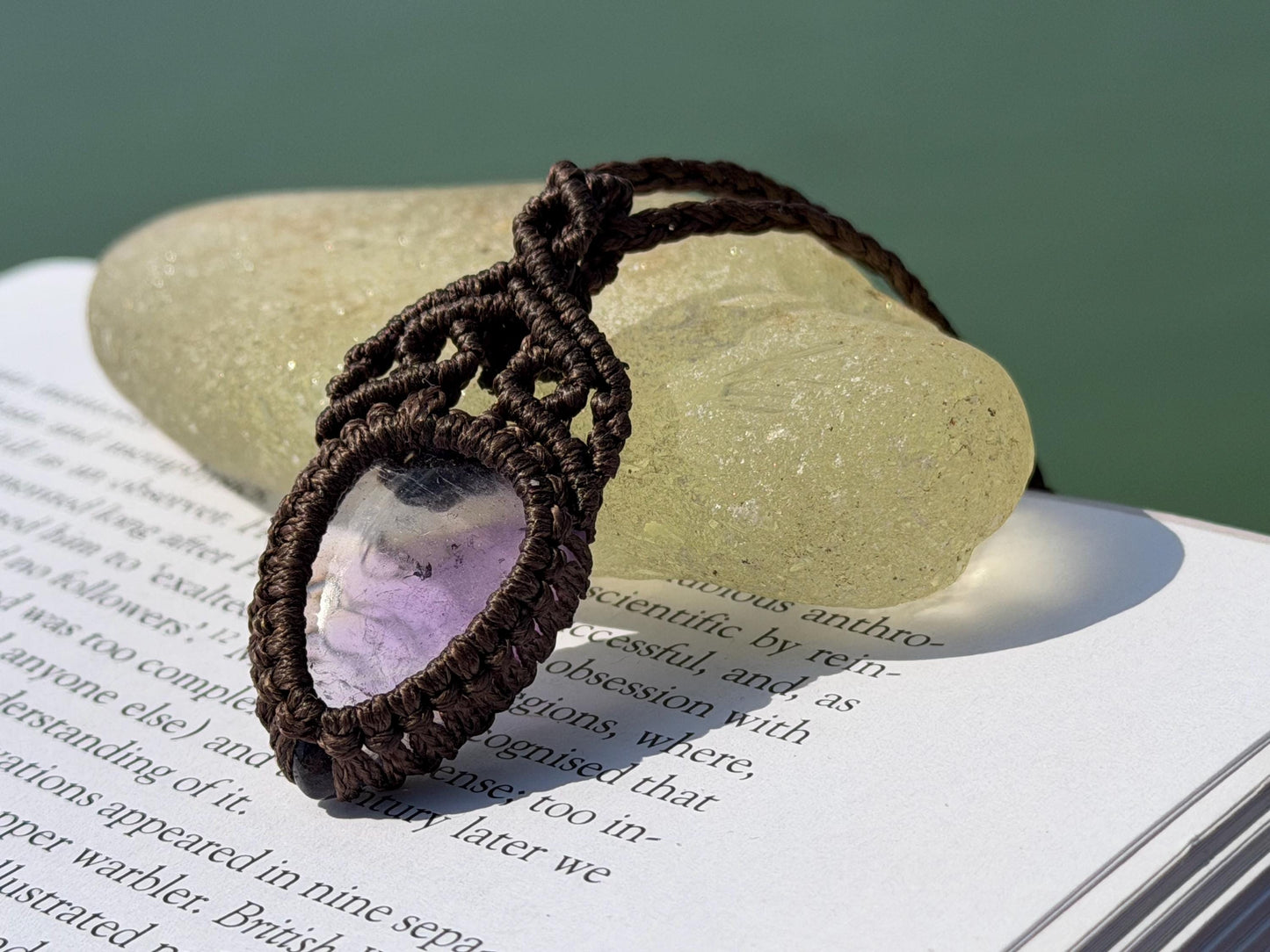 Stunning macrame amethyst necklace, amethyst pendant. Handmade gemstone necklace, boho jewellery. Macrame jewellery. Unique jewellery.