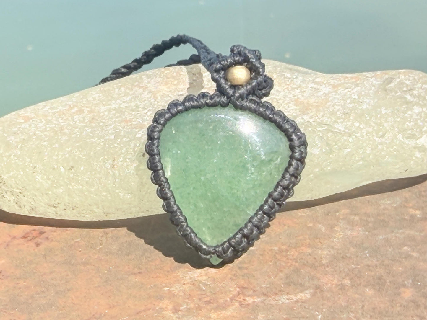 Stunning macrame green aventurine pendant. Handmade gemstone necklace, boho jewellery. Macrame jewellery. Unique jewellery.