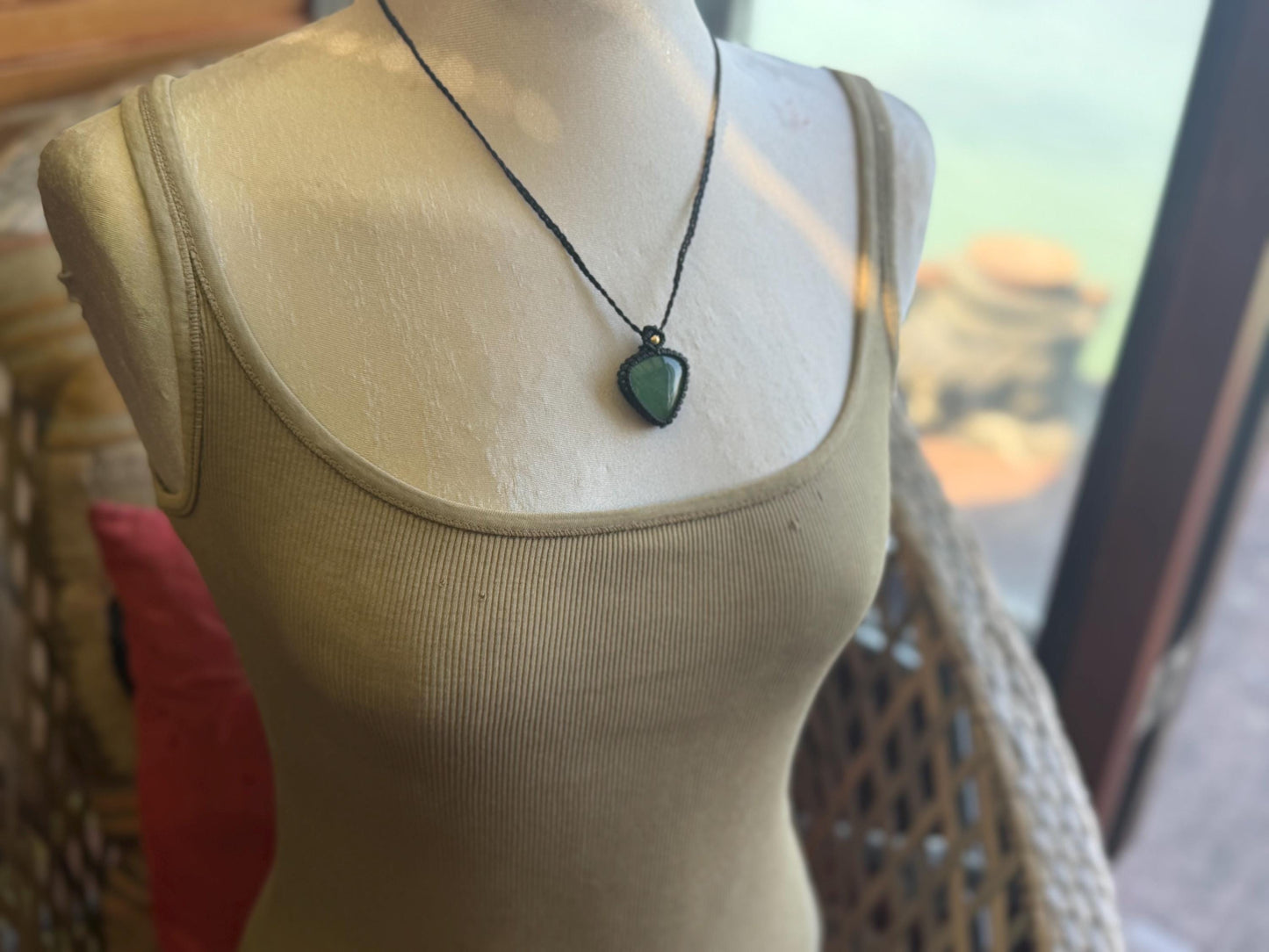 Stunning macrame green aventurine pendant. Handmade gemstone necklace, boho jewellery. Macrame jewellery. Unique jewellery.