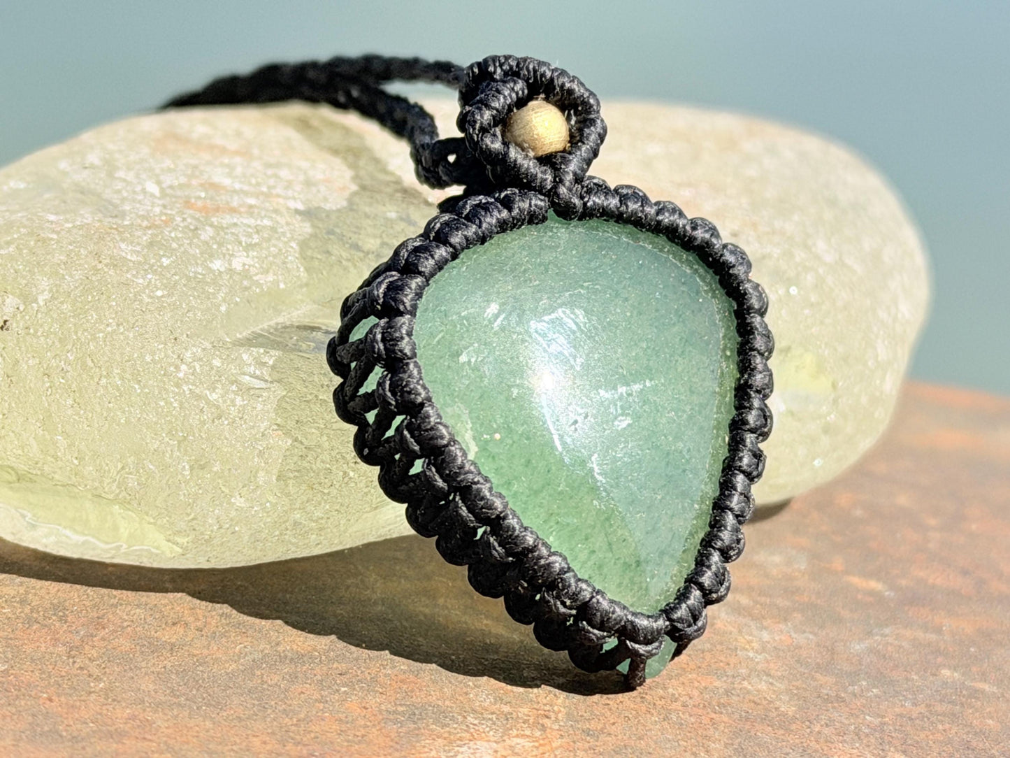 Stunning macrame green aventurine pendant. Handmade gemstone necklace, boho jewellery. Macrame jewellery. Unique jewellery.