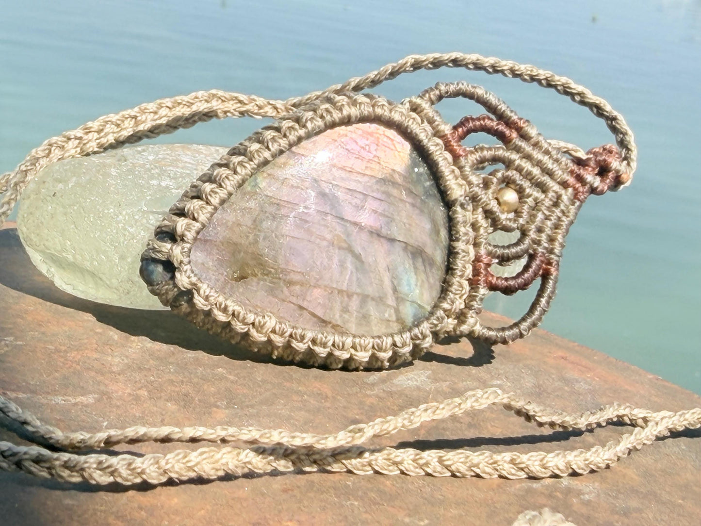 Large macrame labradorite necklace. Purple macrame pendant. Handmade gemstone necklace, boho jewellery. Macrame jewellery. Unique jewellery.
