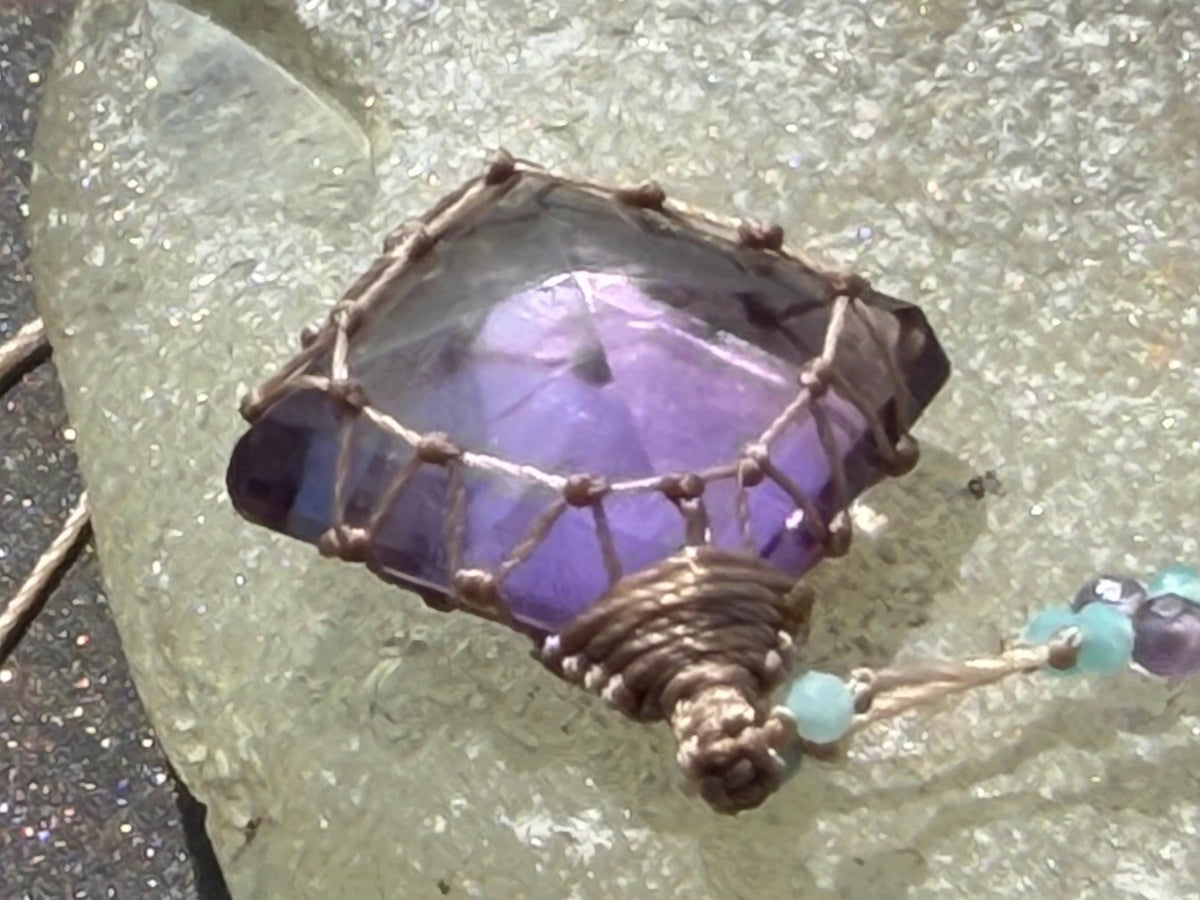 Stunning purple amethyst necklace. Purple macrame pendant. Handmade gemstone necklace, boho jewellery. Macrame jewellery. Unique jewellery.