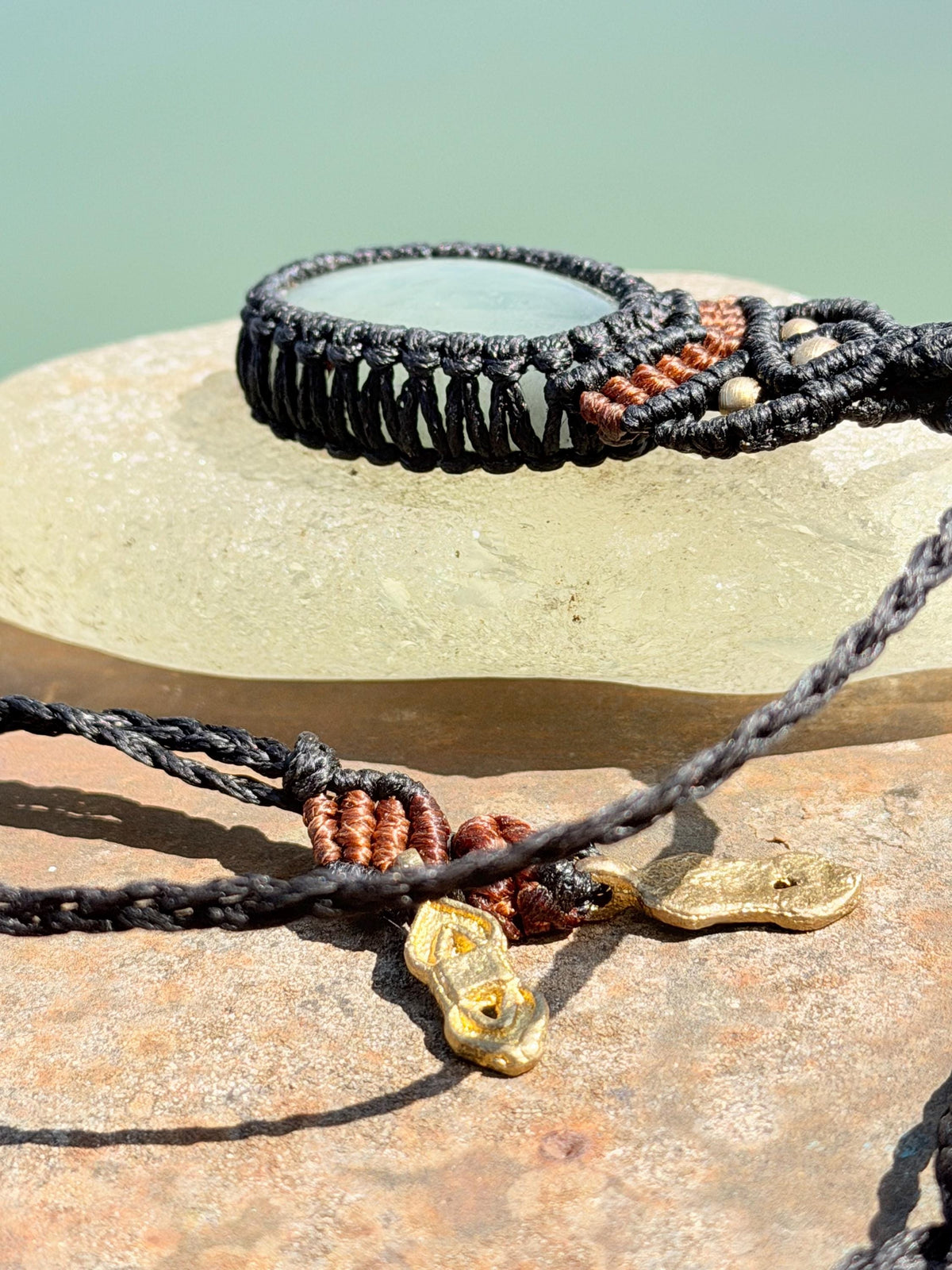 Stunning macrame green aventurine pendant. Handmade gemstone necklace, boho jewellery. Macrame jewellery. Unique jewellery.
