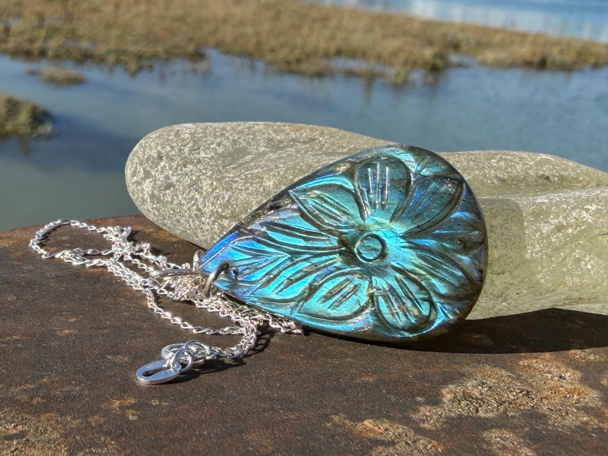 Labradorite necklace, labradorite jewellery, boho gift for her, unusual necklace, ethical jewellery, handmade necklace, labradorite pendant