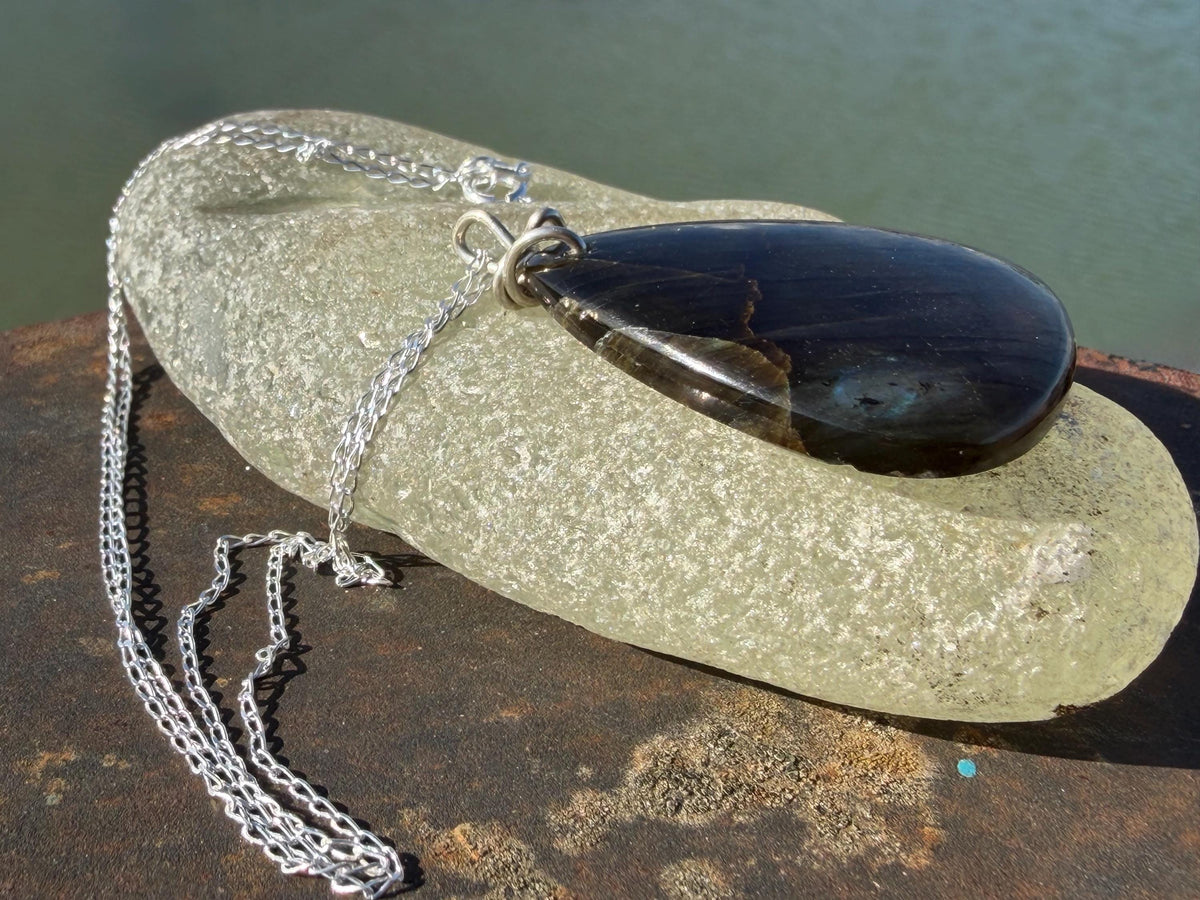 Labradorite necklace, labradorite jewellery, boho gift for her, unusual necklace, ethical jewellery, handmade necklace, labradorite pendant