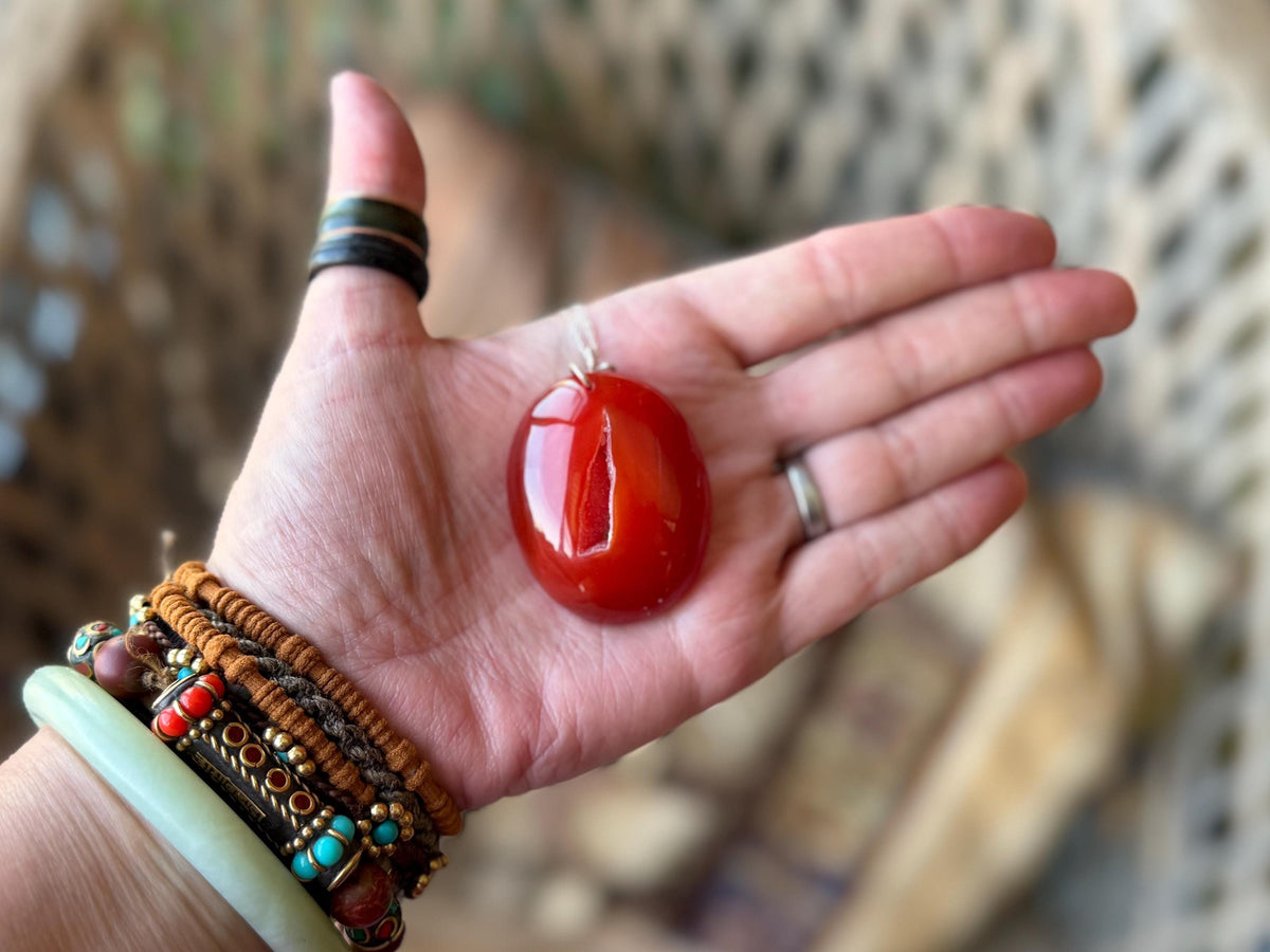 Agate necklace, ethical jewellery, bohemian necklace, unusual jewellery, agate pendant, white gemstone necklace. Boho jewellery