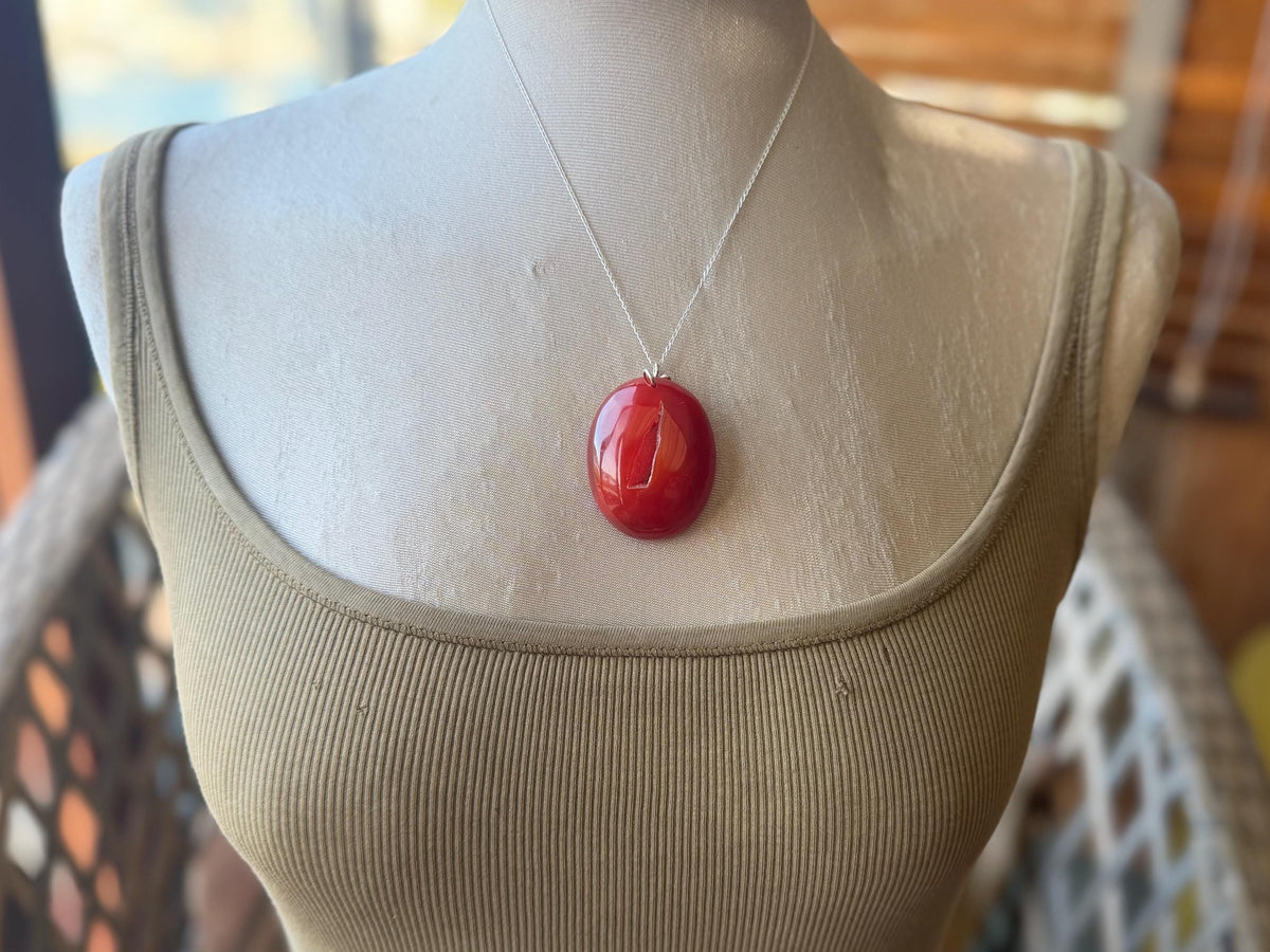 Agate necklace, ethical jewellery, bohemian necklace, unusual jewellery, agate pendant, white gemstone necklace. Boho jewellery