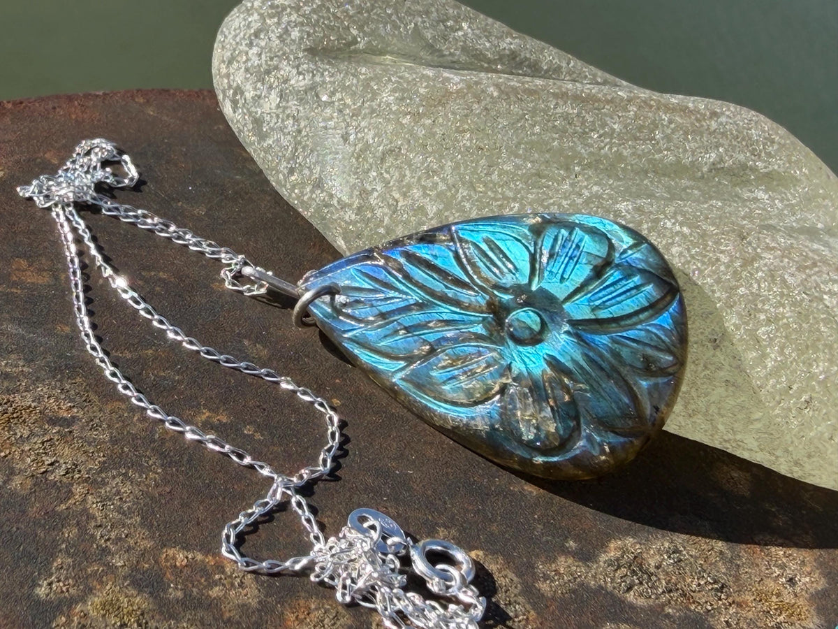 Labradorite necklace, labradorite jewellery, boho gift for her, unusual necklace, ethical jewellery, handmade necklace, labradorite pendant